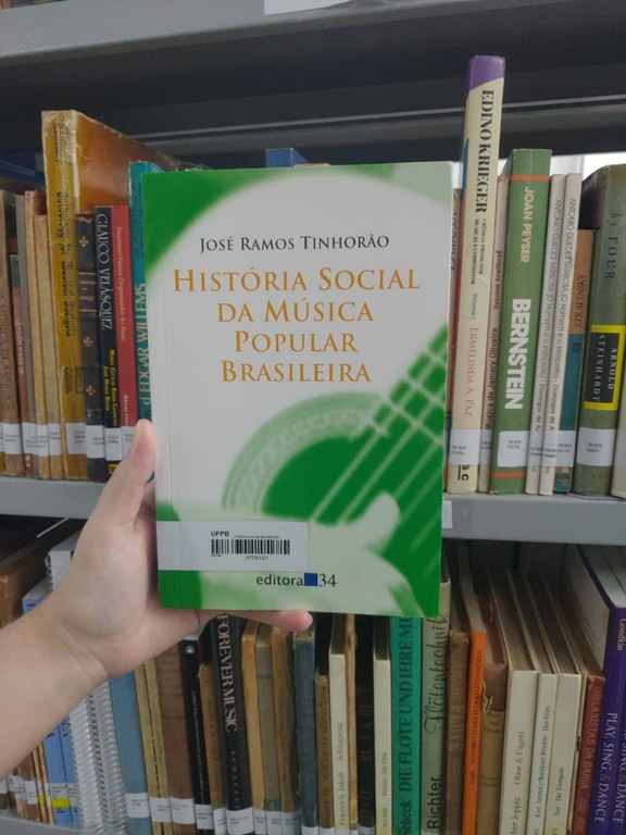 História social da música popular brasileira.jpg